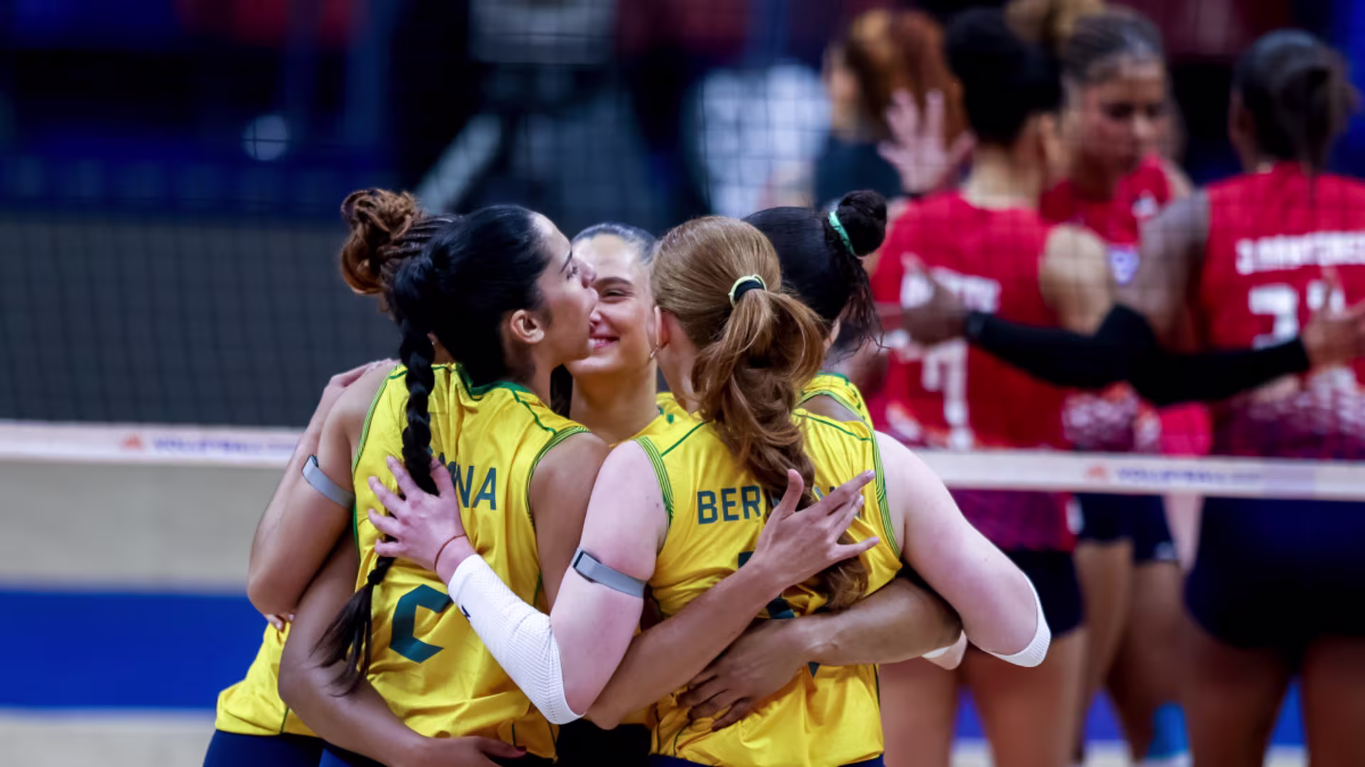 Brasil vira contra República Dominicana e garante mais uma vitória na VNL Feminina 2026