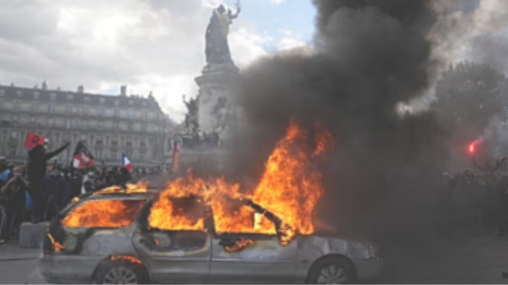 Protestos na França pressionam governo Macron e levam a medidas de segurança mais rígidas